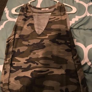 Camo tank